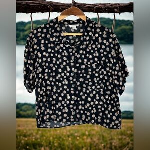 American eagle Black daisy Button-Down Shirt